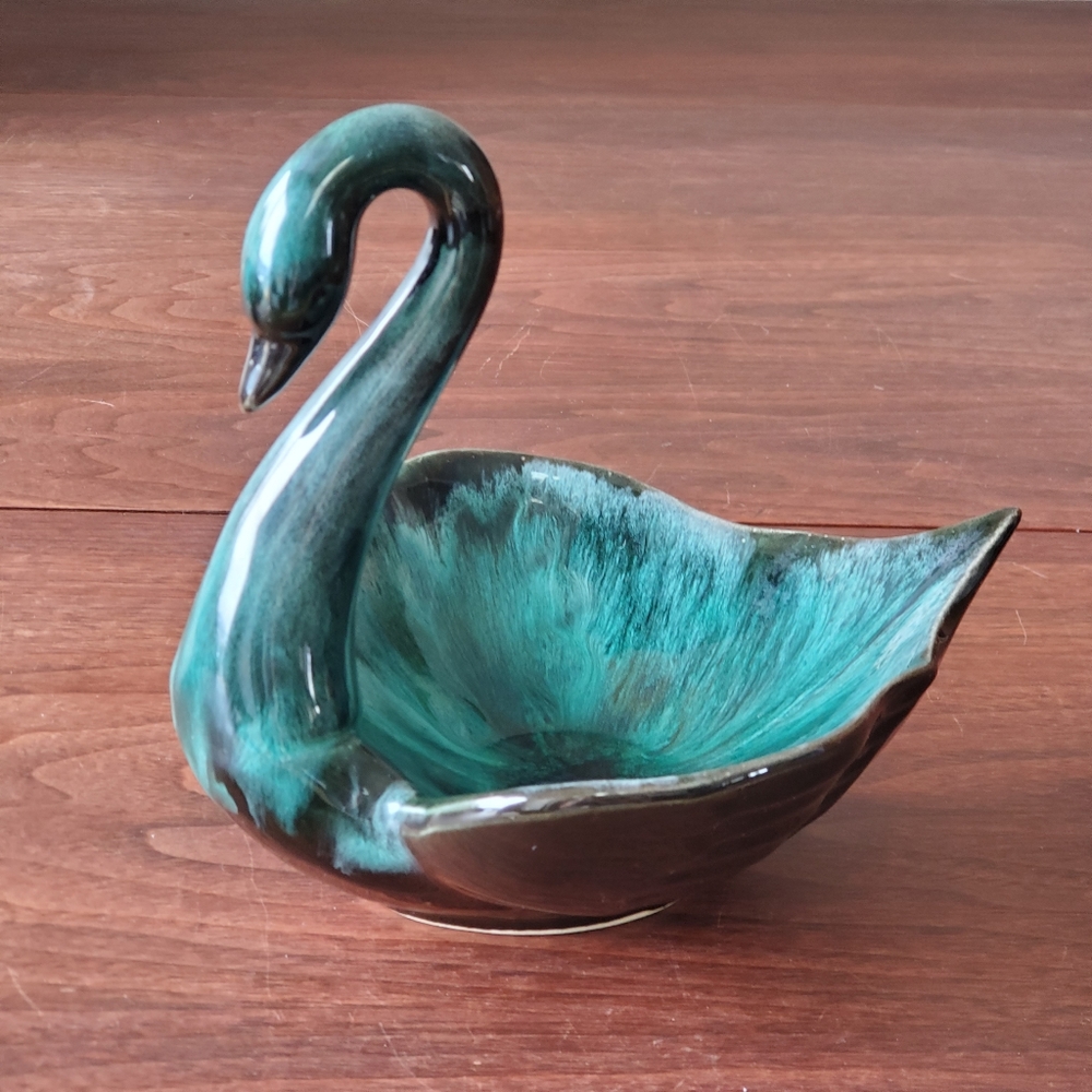 Blue Mountain Pottery Swan Candy Dish or Catch All, Made in Canada Vintage MCM